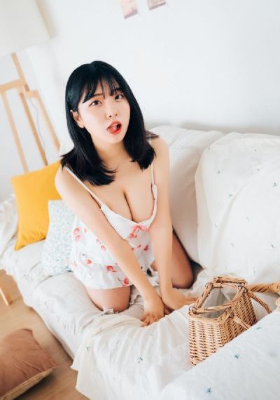 金瓶少女