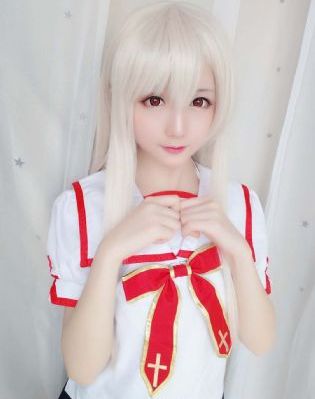 浴室里强摁做开腿呻吟拼免费视频