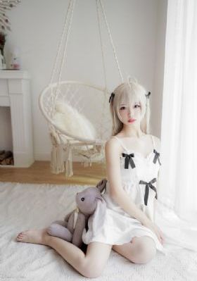 裸体女人与公牛的性行为